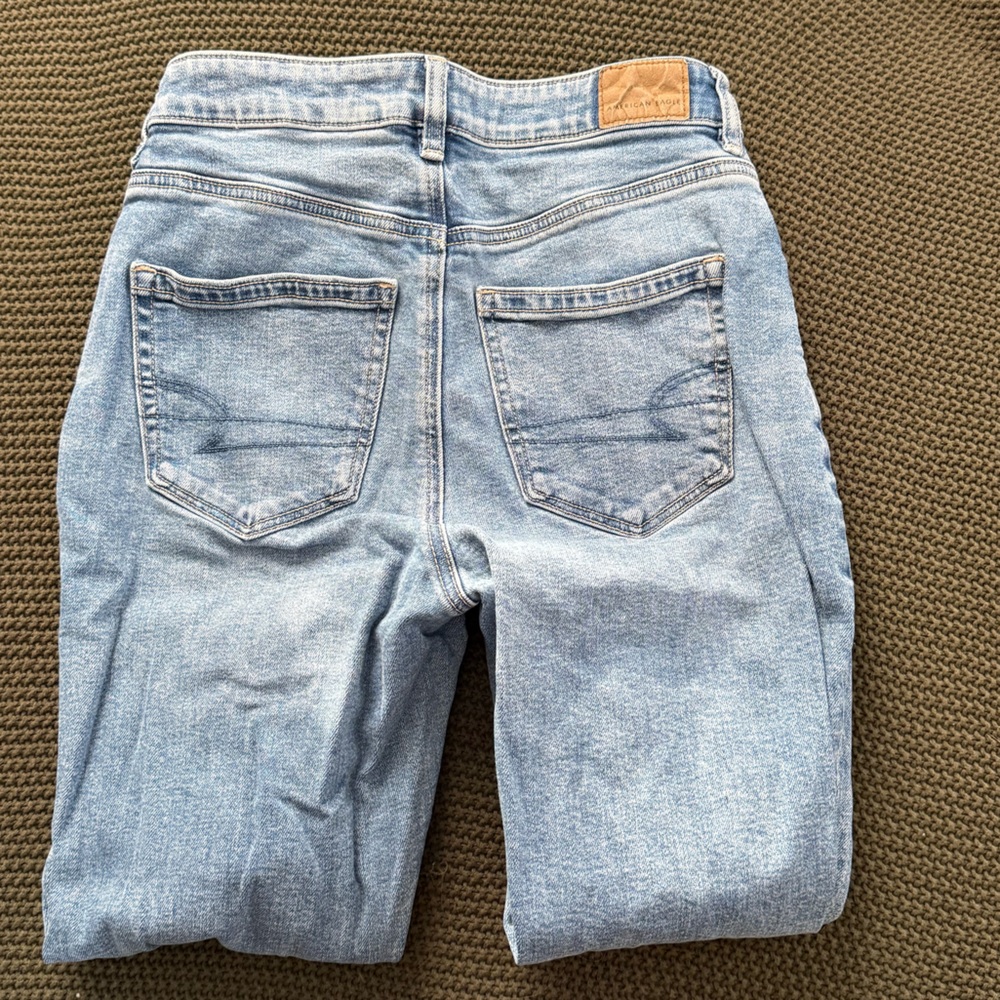American Eagle Outfitters Distressed Light Blue Boyfriend Jeans - Picture 2 of 4